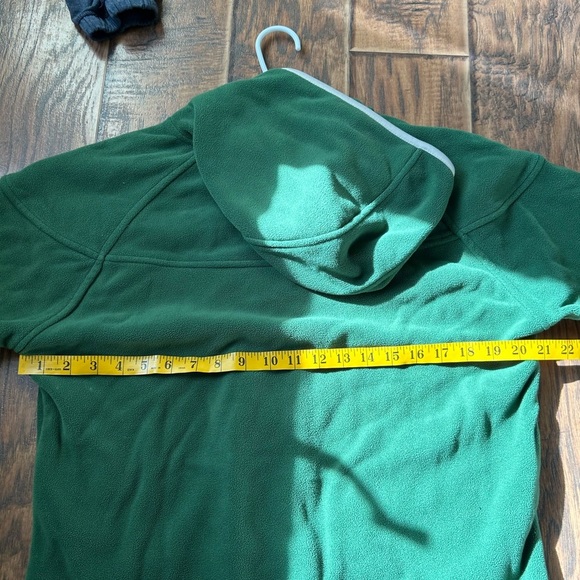 Green Women's Crew Neck Sweater - Picture 6 of 6